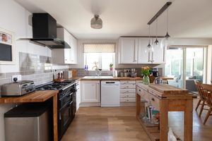 Kitchen - click for photo gallery